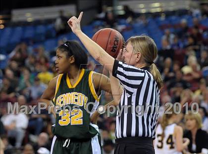 Thumbnail 3 in Kennedy vs. Oak Ridge (CIF SJS D1 Final) photogallery.