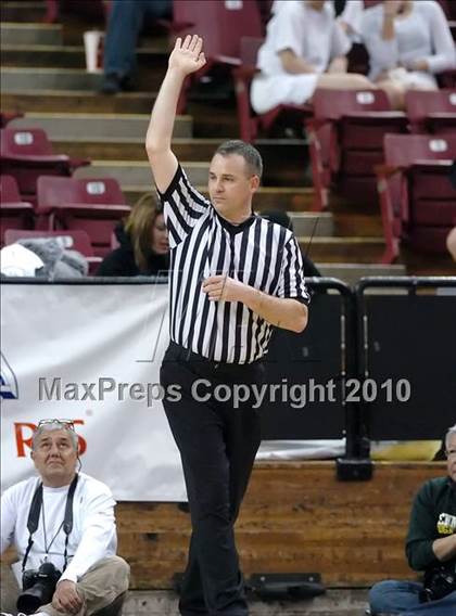 Thumbnail 3 in Kennedy vs. Oak Ridge (CIF SJS D1 Final) photogallery.