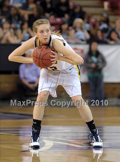 Thumbnail 2 in Kennedy vs. Oak Ridge (CIF SJS D1 Final) photogallery.