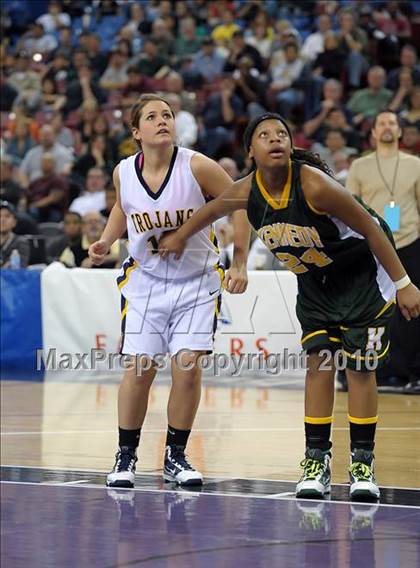 Thumbnail 2 in Kennedy vs. Oak Ridge (CIF SJS D1 Final) photogallery.