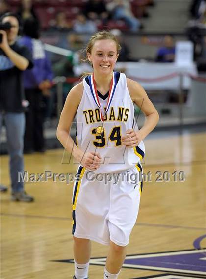 Thumbnail 3 in Kennedy vs. Oak Ridge (CIF SJS D1 Final) photogallery.