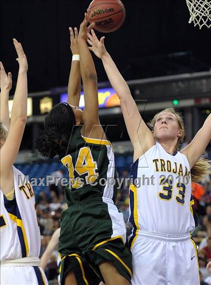 Thumbnail 3 in Kennedy vs. Oak Ridge (CIF SJS D1 Final) photogallery.