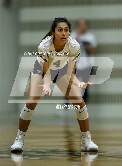 Thumbnail 2 in Coronado vs Flower Mound photogallery.