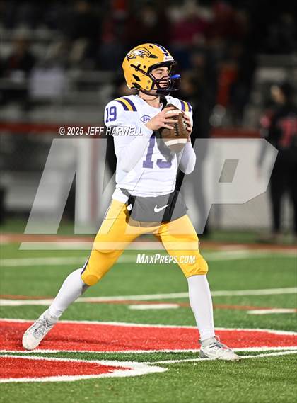 Thumbnail 2 in Avon @ Wadsworth (OHSAA Division 2 Regional) photogallery.