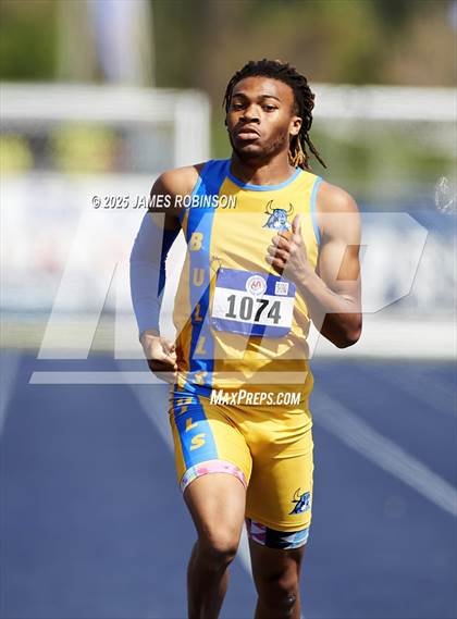 Thumbnail 3 in Bob Hayes Invitational (400m) photogallery.