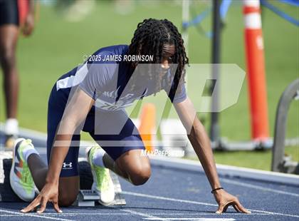 Thumbnail 2 in Bob Hayes Invitational (400m) photogallery.