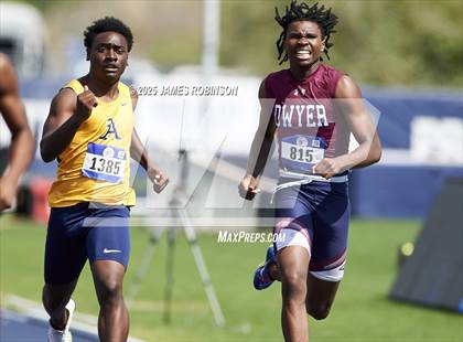 Thumbnail 1 in Bob Hayes Invitational (400m) photogallery.