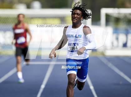 Thumbnail 2 in Bob Hayes Invitational (400m) photogallery.
