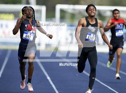 Thumbnail 1 in Bob Hayes Invitational (400m) photogallery.