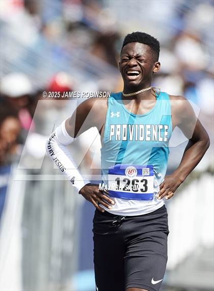 Thumbnail 2 in Bob Hayes Invitational (400m) photogallery.