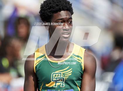 Thumbnail 2 in Bob Hayes Invitational (400m) photogallery.