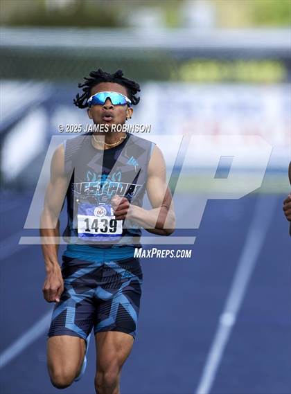 Thumbnail 1 in Bob Hayes Invitational (400m) photogallery.