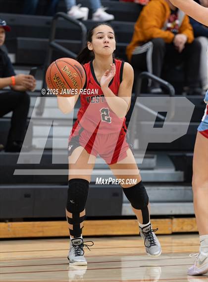 Thumbnail 3 in Hillsdale vs. Westmont (CCS D2 quarterfinal) photogallery.
