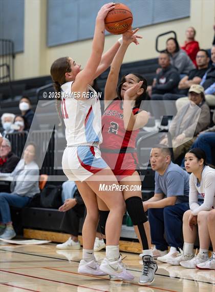 Thumbnail 3 in Hillsdale vs. Westmont (CIF CCS D2 Girls Basketball Quarterfinal) photogallery.