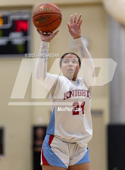 Thumbnail 3 in Hillsdale vs. Westmont (CIF CCS D2 Girls Basketball Quarterfinal) photogallery.