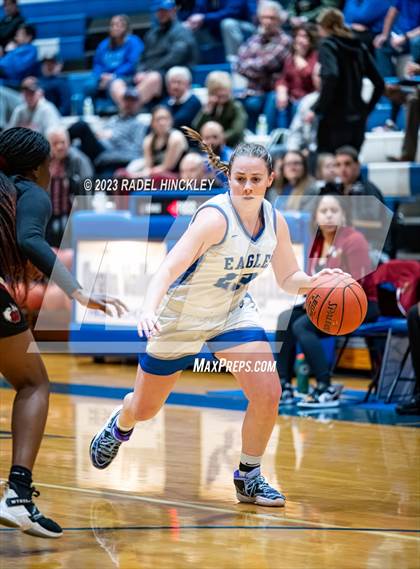 Thumbnail 2 in Winnetonka vs. Grain Valley (Grain Valley Invitational) photogallery.