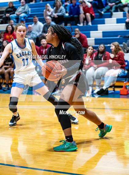 Thumbnail 2 in Winnetonka vs. Grain Valley (Grain Valley Invitational) photogallery.