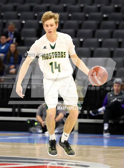 Thumbnail 1 in Santa Clarita Christian vs. Argonaut (CIF State D5 Finals) photogallery.
