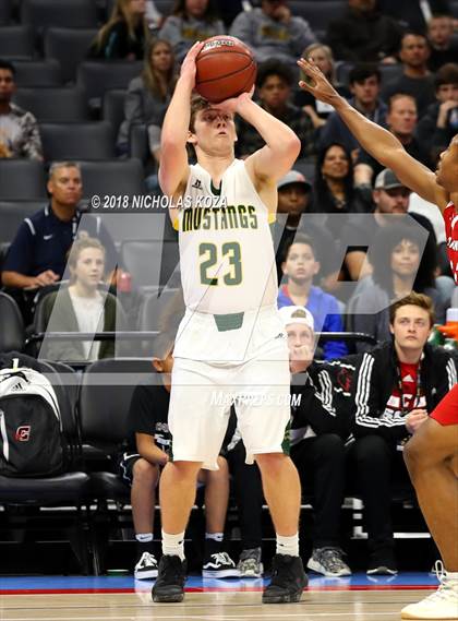 Thumbnail 1 in Santa Clarita Christian vs. Argonaut (CIF State D5 Finals) photogallery.