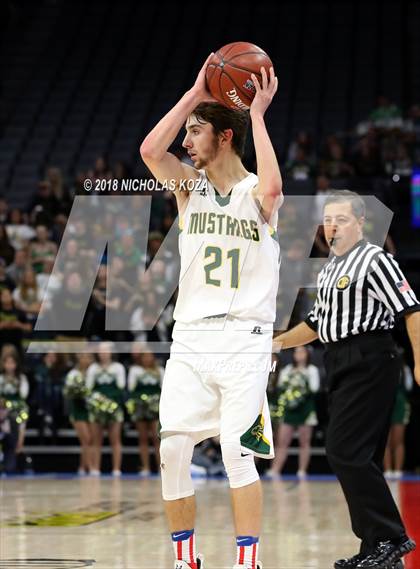 Thumbnail 2 in Santa Clarita Christian vs. Argonaut (CIF State D5 Finals) photogallery.