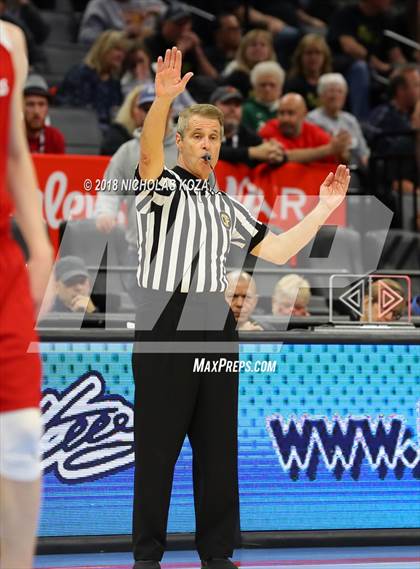 Thumbnail 3 in Santa Clarita Christian vs. Argonaut (CIF State D5 Finals) photogallery.