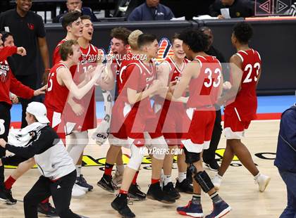 Thumbnail 3 in Santa Clarita Christian vs. Argonaut (CIF State D5 Finals) photogallery.