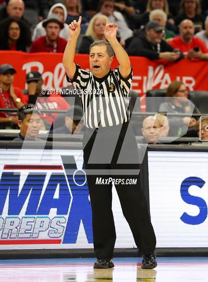 Thumbnail 3 in Santa Clarita Christian vs. Argonaut (CIF State D5 Finals) photogallery.