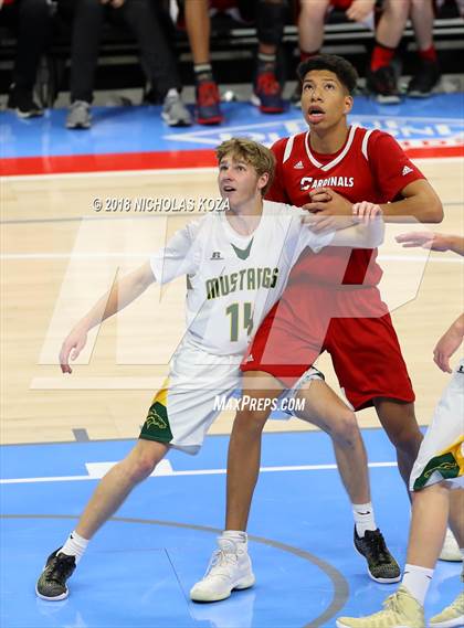 Thumbnail 1 in Santa Clarita Christian vs. Argonaut (CIF State D5 Finals) photogallery.