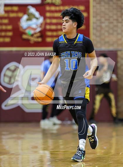 Thumbnail 3 in South Tahoe vs. La Salle (Rail City Classic) photogallery.