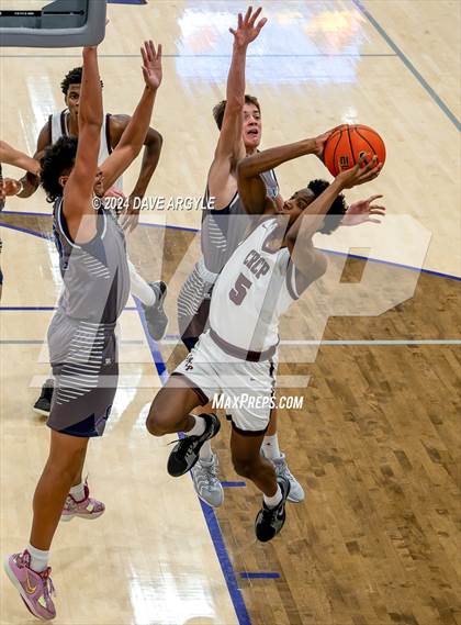 Thumbnail 3 in Corner Canyon vs. Cardinal Ritter College Prep (Holiday Hoopfest) photogallery.