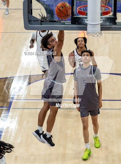 Thumbnail 3 in Corner Canyon vs. Cardinal Ritter College Prep (Holiday Hoopfest) photogallery.