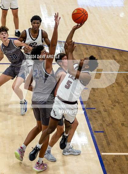 Thumbnail 1 in Corner Canyon vs. Cardinal Ritter College Prep (Holiday Hoopfest) photogallery.