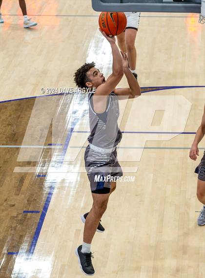 Thumbnail 3 in Corner Canyon vs. Cardinal Ritter College Prep (Holiday Hoopfest) photogallery.