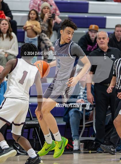 Thumbnail 2 in Corner Canyon vs. Cardinal Ritter College Prep (Holiday Hoopfest) photogallery.