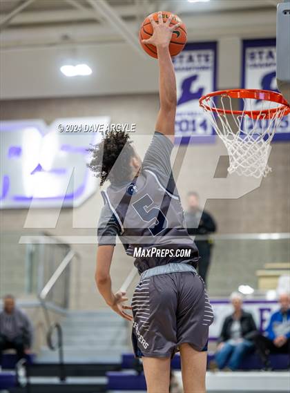 Thumbnail 2 in Corner Canyon vs. Cardinal Ritter College Prep (Holiday Hoopfest) photogallery.