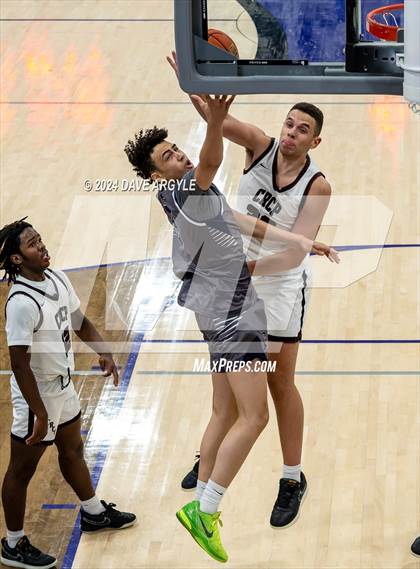 Thumbnail 1 in Corner Canyon vs. Cardinal Ritter College Prep (Holiday Hoopfest) photogallery.