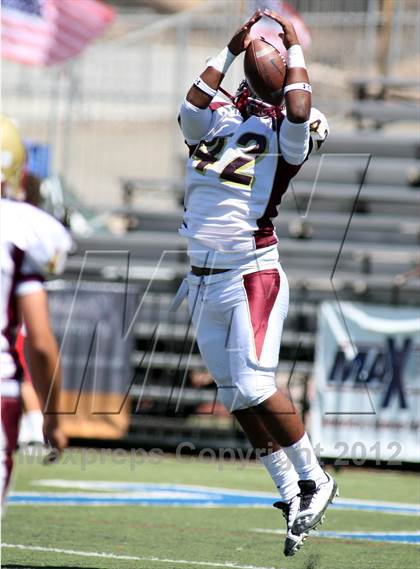 Thumbnail 3 in Westlake vs Oaks Christian (Battle for Veterans) photogallery.