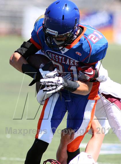 Thumbnail 2 in Westlake vs Oaks Christian (Battle for Veterans) photogallery.