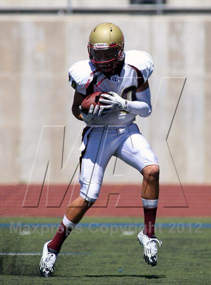 Thumbnail 2 in Westlake vs Oaks Christian (Battle for Veterans) photogallery.