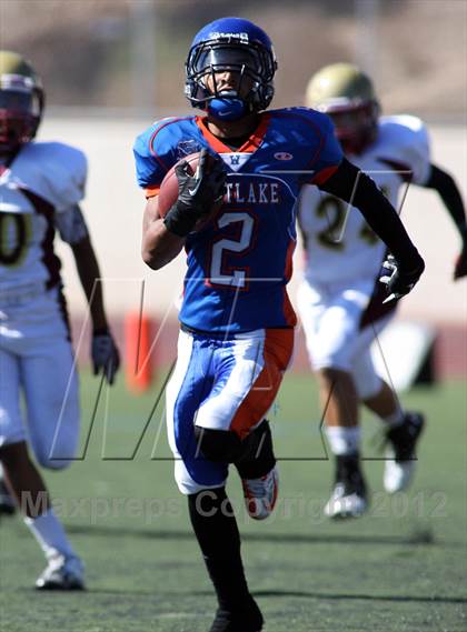 Thumbnail 3 in Westlake vs Oaks Christian (Battle for Veterans) photogallery.