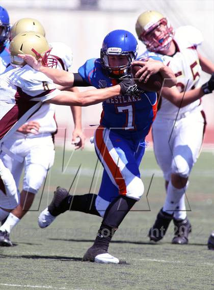 Thumbnail 2 in Westlake vs Oaks Christian (Battle for Veterans) photogallery.