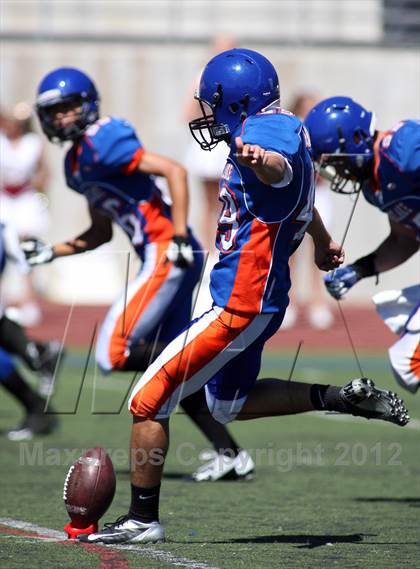 Thumbnail 2 in Westlake vs Oaks Christian (Battle for Veterans) photogallery.