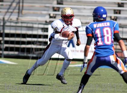 Thumbnail 2 in Westlake vs Oaks Christian (Battle for Veterans) photogallery.