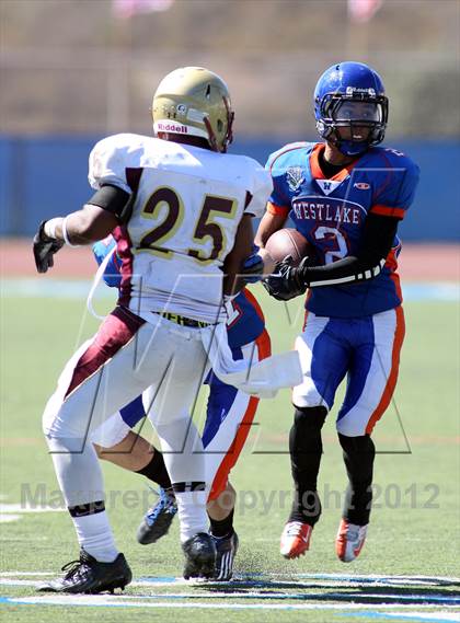 Thumbnail 1 in Westlake vs Oaks Christian (Battle for Veterans) photogallery.