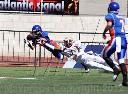 Thumbnail 2 in Westlake vs Oaks Christian (Battle for Veterans) photogallery.