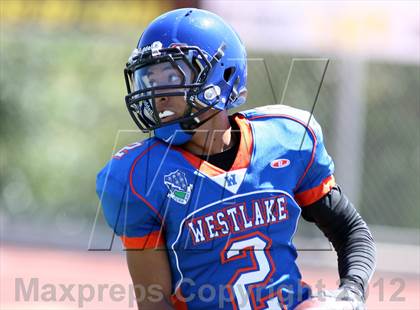 Thumbnail 3 in Westlake vs Oaks Christian (Battle for Veterans) photogallery.