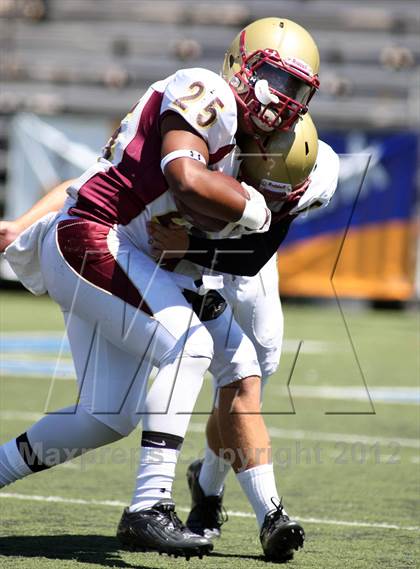 Thumbnail 1 in Westlake vs Oaks Christian (Battle for Veterans) photogallery.
