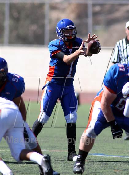Thumbnail 3 in Westlake vs Oaks Christian (Battle for Veterans) photogallery.