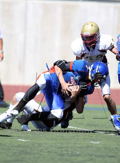 Thumbnail 3 in Westlake vs Oaks Christian (Battle for Veterans) photogallery.