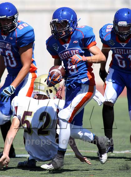 Thumbnail 2 in Westlake vs Oaks Christian (Battle for Veterans) photogallery.